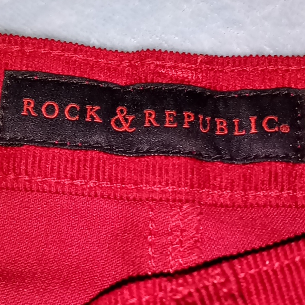 Red Pants - Picture 5 of 6